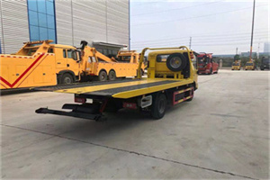 牧野区非事故拖车